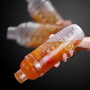 Homestia 2Pcs Plastic Cocktail Shaker with Double Jigger Set, 33oz/1000cc Clear Plastic Bottle Boba Tea Shaker Cup with Scales, Transparent Hand Drink Mixer Cocktail Measuring Cup for Bar Tools