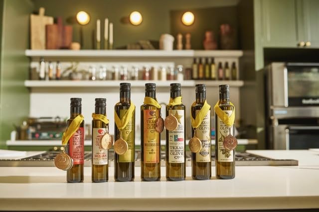 Pineapple Balsamic Vinegar - Gourmet Barrel Aged Infused Balsamic Vinegar - Great for Dressing Dipping Glazing - No Artificial Flavors or Added Sugar - Made in Texas (8.5 oz, 2 Pack)