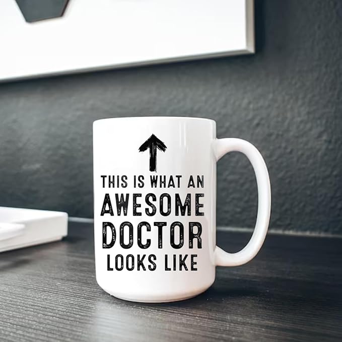 Personalized Doctor Mug, This Is What An Awesome Doctor Looks Like Arrow Design Coffee Cup, Gift For Doctors Or Medical Students, Cool MD Graduation Or Doctor’s Day Present