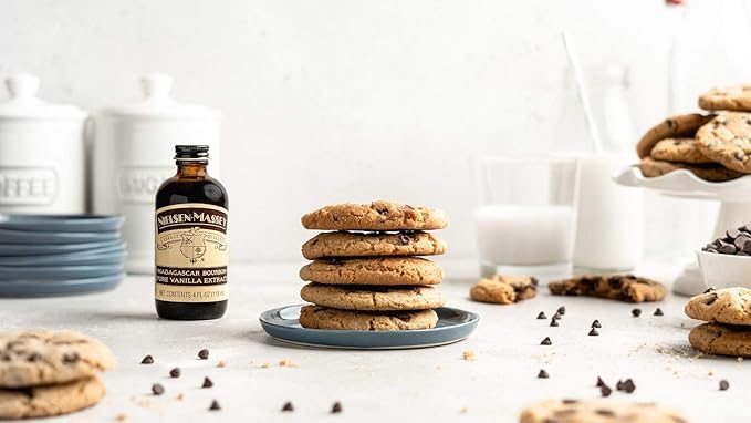 Nielsen-Massey Madagascar Bourbon Pure Vanilla Extract for Baking and Cooking, 2 Ounce Bottle