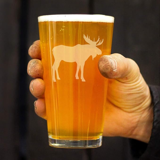 Moose - 16 oz Pint Glass for Beer - Cabin Themed Gifts or Rustic Decor for Men and Women - Fun Drinking or Party Glasses