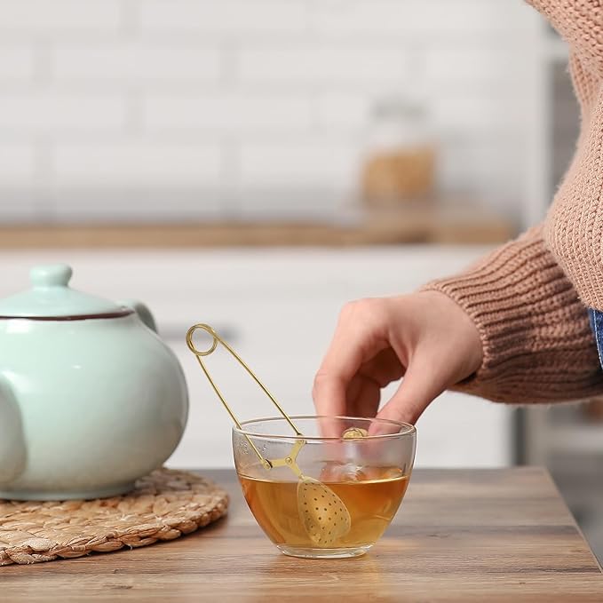 uxcell 1 Pcs Tea Infuser, Stainless Steel Loose Leaf Tea Infuser Filter for Cup and Teapot, Long Handle Tea Steeper Strainers for Tearoom Office Home, Heart Shaped Rose Gold