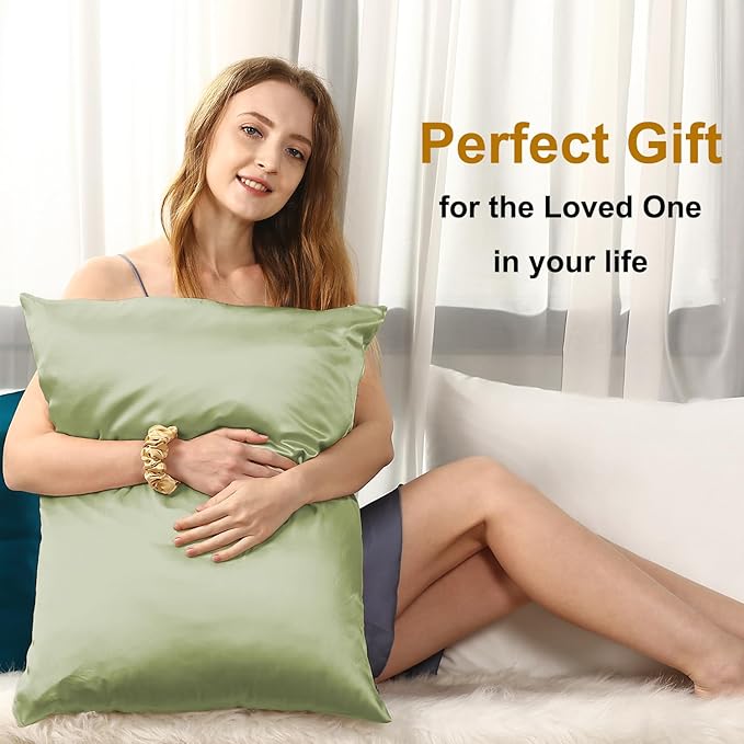 Ravmix Silk Pillow Cases with Zipper, 21momme Mulberry Silk Pillowcase for Hair Skin Health, Soft Smooth Breathable Cool Pillow Cover for Beauty Sleep with Gift Box 1PC(King 20"x36", Bean Green)