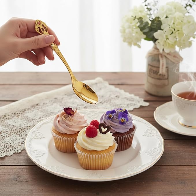 Dandat 20 Pcs 4.9" Gold Luxury Teaspoons Stainless Steel Gorgeous Tea Party Spoons Dessert Spoons for Stirring Coffee Sugar Drink Kitchen Cafe Bar Wedding Tableware, Vintage Style