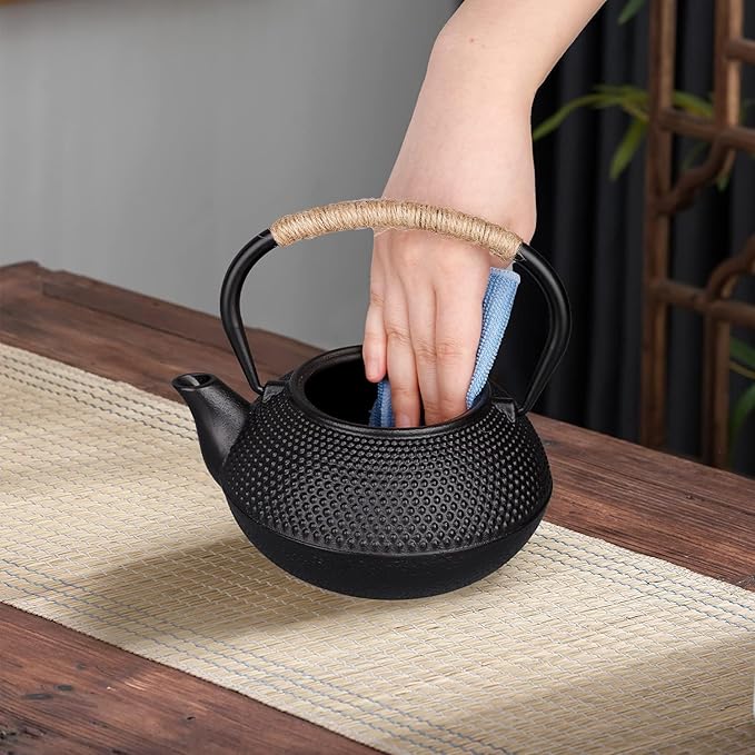 PARACITY Cast Iron Teapot Japanese Tetsubin Coated with Stainless Steel Infuser, Stovetop Tea Kettle for Boiling Hot Water Tea, Mothers Day Gifts from Daughter/Son 23.5 Oz /700 Ml