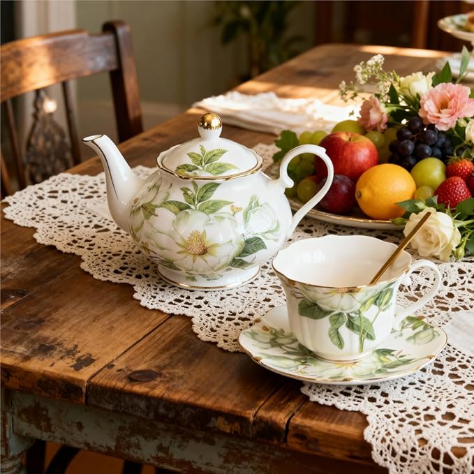 22oz Floral Ceramic Teapot (Suitable for 1 to 3 people) – Vintage Gold Rim Tea Pot for Loose Leaf, Blooming Tea & Coffee, Elegant Teapot for Tea Party, Flower Design (White Camellia)