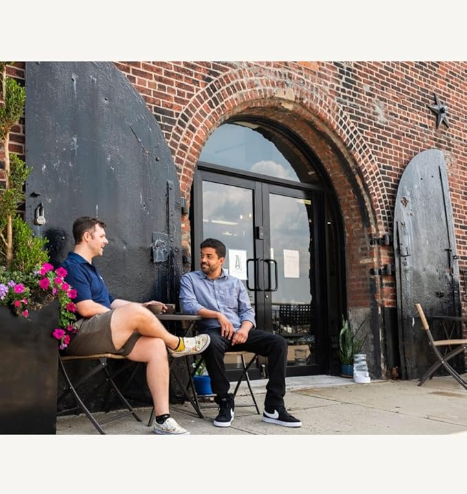 Vivo Whole Bean Coffee, Signature Blend Medium Light Roast Coffee Beans with Sweet Cherry, Honey, & Delicate Toffee, Freshly Roasted in Brooklyn, 35.2 oz (2.2lb) Bean Bag, Kosher Certified