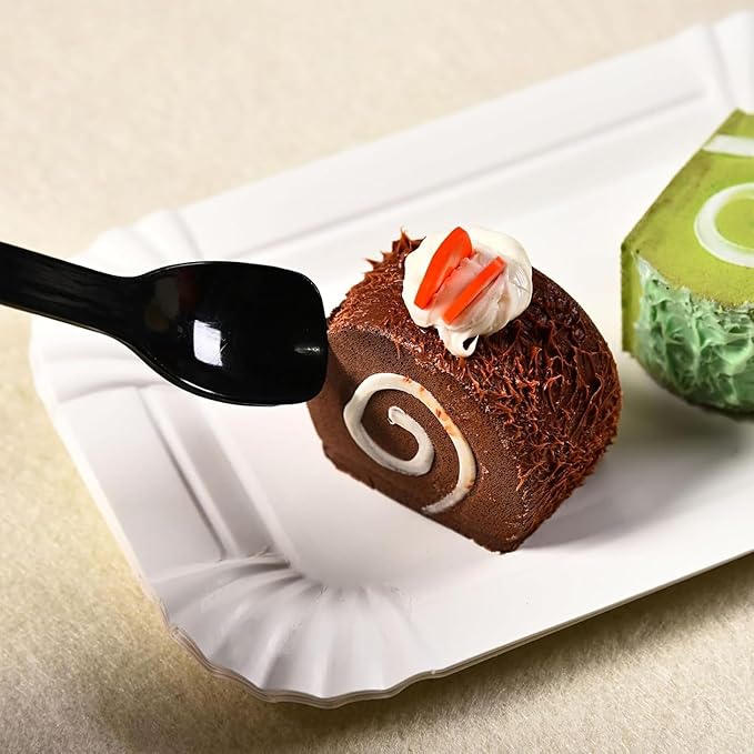 100 PCS Mini Plastic Spoons, Disposable Ice Cream Dessert Tasting Spoons, Suitable for Cake Jelly Pie Yogurt (Green)