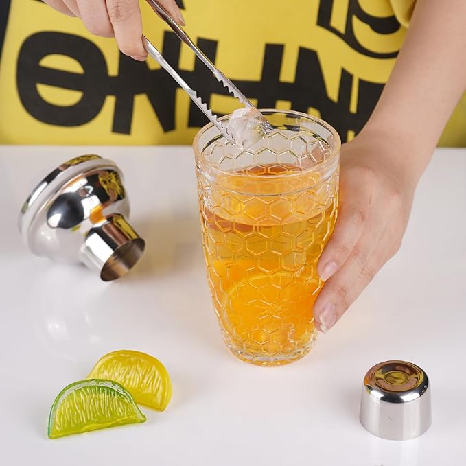 Professional 14.37 oz Cocktail Shaker – Durable Stainless Steel Martini Mixer, Leak-Proof & Dishwasher Safe, Ergonomic Design for Bartenders & Home Bar Enthusiasts (Wavy Line)