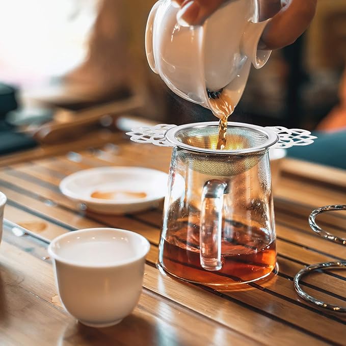 Hotop Empress Tea Strainers with Drip Bowls, Mesh Tea Infuser Stainless Steel Loose Leaf Residue Filter with Handles for Better Residue Experience(4 Pieces,Silver and Gold)