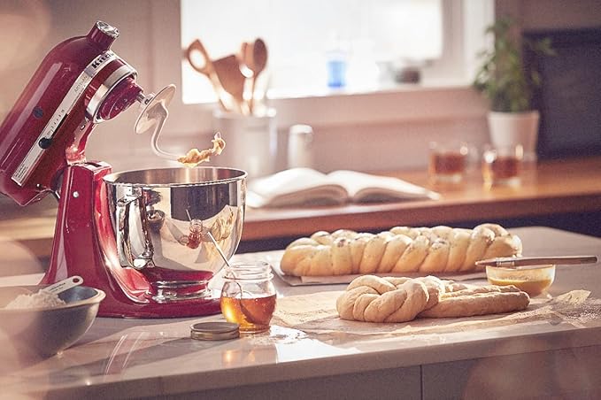 KitchenAid KSM150PSER Artisan Tilt-Head Stand Mixer with Pouring Shield, 5-Quart, Empire Red