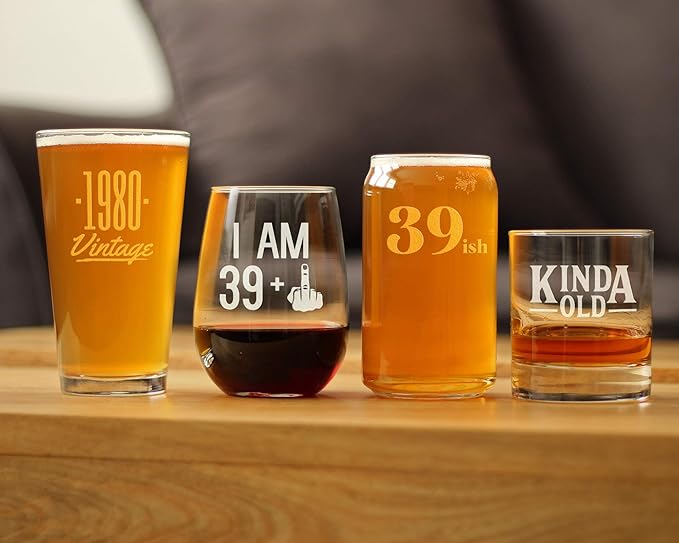 Make 40 Look Good - Funny 16 oz Beer Can Pint Glass - 40th Birthday Gifts for Men or Women Turning 40 - Bday Party Decor