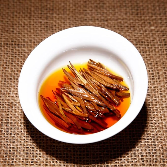 Yunnan Dianhong（滇红）Black Tea – Golden Needle, 金针, GoldenTip, GoldenMonkey, 金丝, Golden Hair – Loose Leaf Chinese Red Tea, 100g / 3.53oz – Bold, Full-Bodied, Delicate and Naturally Sweet