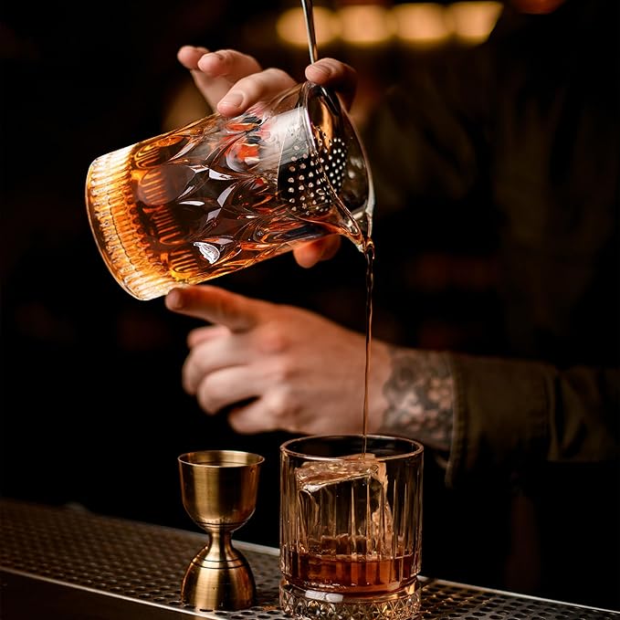 24 Oz Cocktail Mixing Glass Stirring Glasses for Whiskey Cocktail Mixing Shaker Glass Martini Old Fashioned Crystal Bar Set 700ml 2PCS (X-shape/Snowflakes)