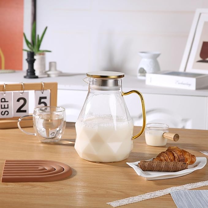 Heat Resistant Glass Pitcher With Lid And Spout, Glass Iced Tea Pitchers Beverage Pitchers For Fridge, Water Pitcher And Carafe 51oz/1500ml