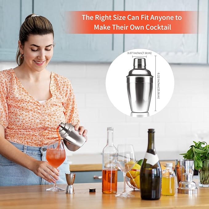 Newness Cocktail Shaker, Stainless Steel Martini Shaker, Drink Shaker Built-in Strainer, Professional Stainless Margarita Mixer, Bartender Kit Gifts, Small, Easy to Carry, Single Martini 8.4oz（250ml)