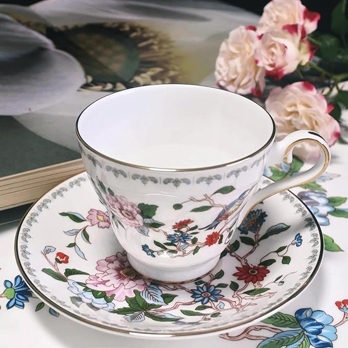 Aynsley Pembroke Stratford Fine Bone China Teacup & Saucer - 5oz (150ml), Elegant Stratford Shape, Christmas Gift for Tea Lovers, British Craftsmanship