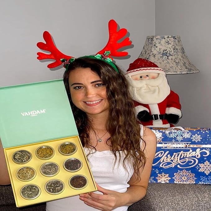VAHDAM, Weekend in New York Christmas Tea Gift Set - 9 Loose Teas | Tin Caddy Travel Edition Gift Box | Christmas 2025 Gift Ideas for Women & Men | Gluten Free, Non GMO