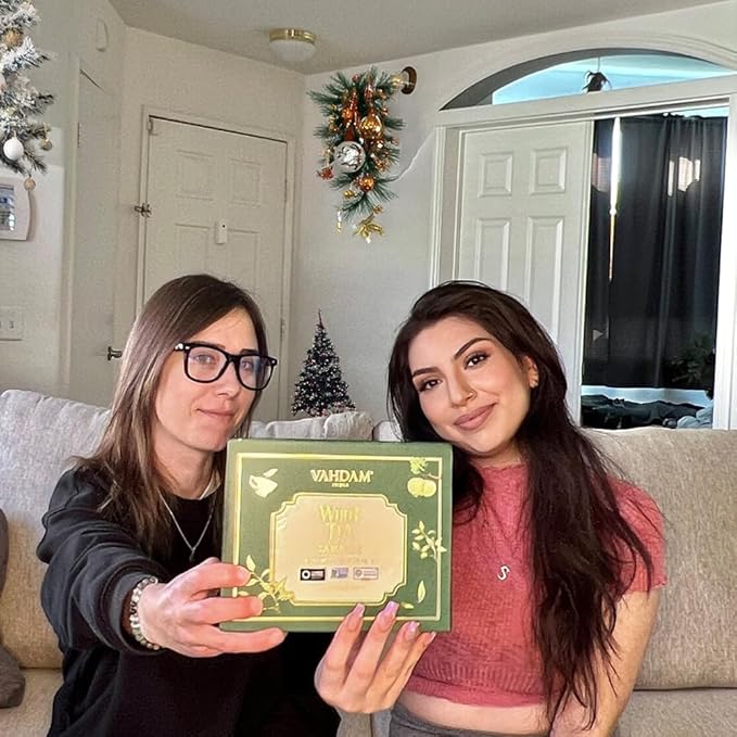 VAHDAM, Assorted White Tea Sampler Gift Set, Gluten Free, Non GMO - 4 Unblended White Loose Leaf Tea Sampler | Tea Variety Pack | Christmas Tea Gift Set