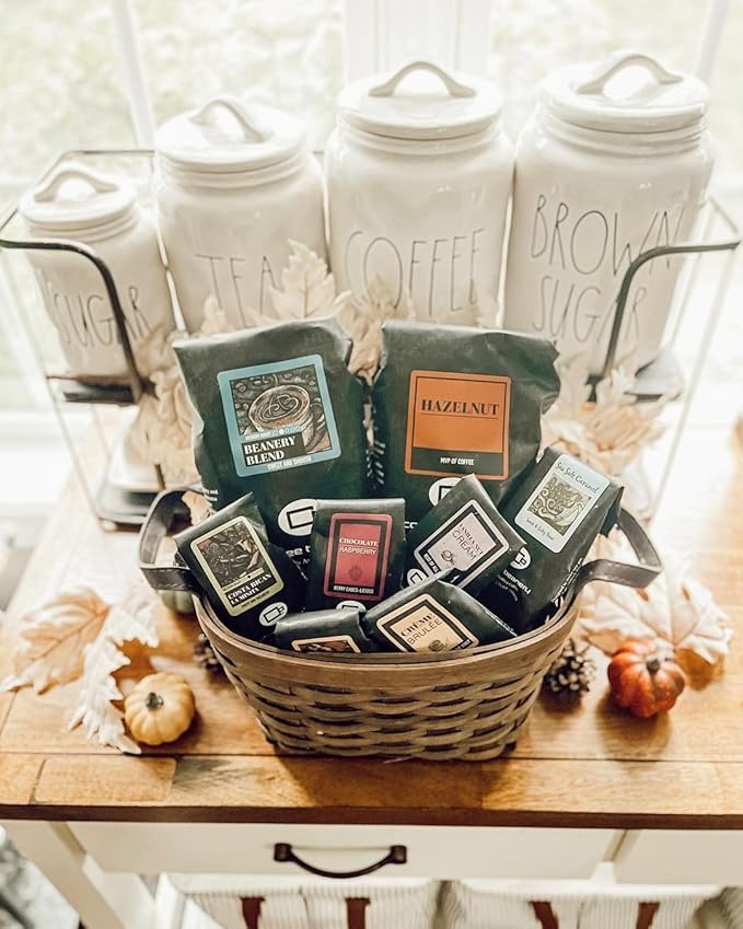 Coffee Beanery Vanilla Macadamia Nut Flavored Coffee, 1-1.75oz Try Me Size Coffee Sampler, Light-Medium Roast