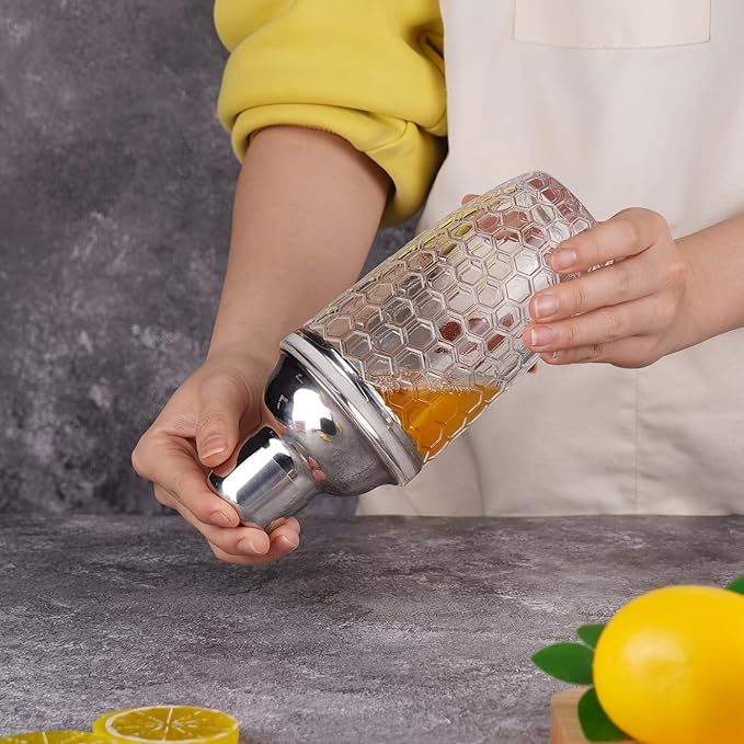 Professional 14.37 oz Cocktail Shaker – Durable Stainless Steel Martini Mixer, Leak-Proof & Dishwasher Safe, Ergonomic Design for Bartenders & Home Bar Enthusiasts (Wavy Line)