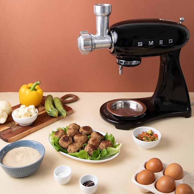 SMEG SMF03 Stand Mixer – 5 Qt Tilt-Head Mixer with Stainless Steel Bowl, 10 Speeds, Retro 50s Vintage Style – Black