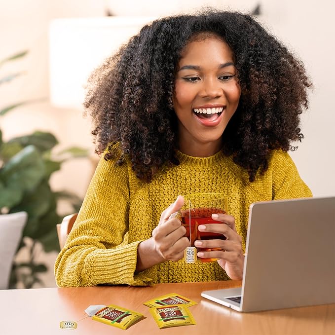 Twinings Decaffeinated Earl Grey Black Tea Individually Wrapped Bags, 20 Count (Pack of 1), Flavoured with Citrus and Bergamot, Enjoy Hot or Iced, 20 Teabags