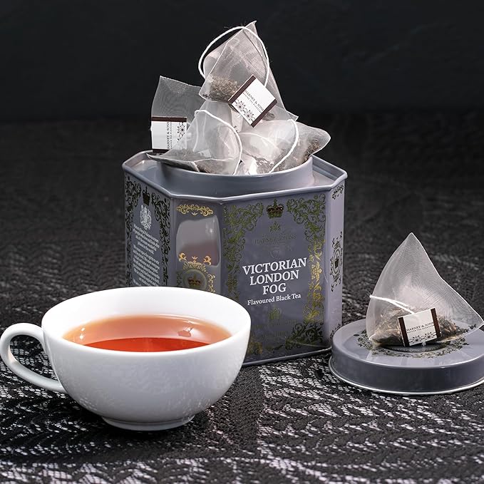 Harney & Sons Victorian London Fog Tea, Black and Oolong Tea with Citrus, Vanilla and Lavender | 30 Sachets, Historic Royal Palaces Collection (Tin Design May Vary)