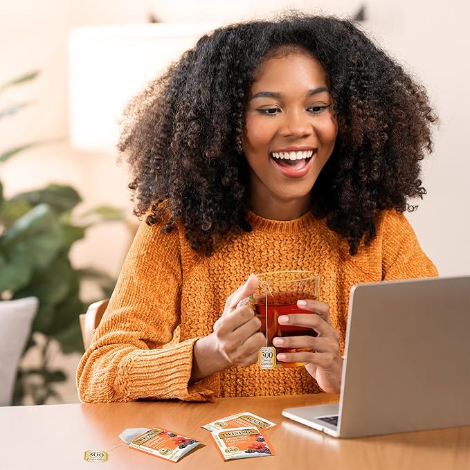 Twinings Superblends Immune Support+ Zinc Blackberry Flavoured Hibiscus & Elderberry Herbal, Naturally Caffeine-Free, 16 Count (Pack of 1), Enjoy Hot or Iced, 16 Teabags